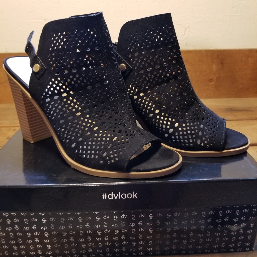 Black heeled sandals